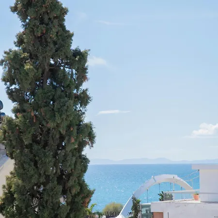 Celia Aparthotel Athene