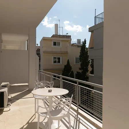 Celia Aparthotel 2*